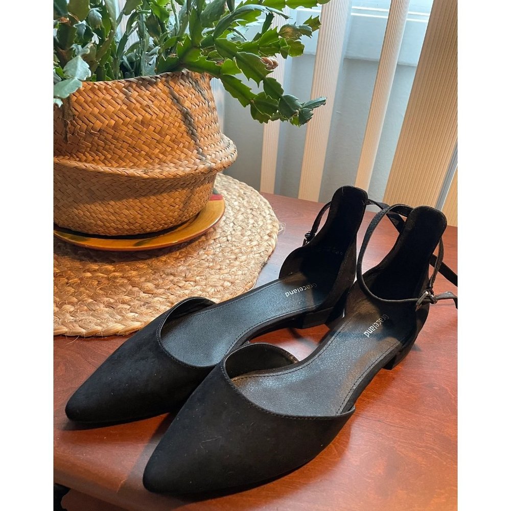 Women’s shoes
